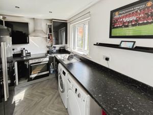 KITCHEN- click for photo gallery